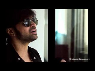 Himesh Reshammiya sings 'Teraa Surroor' for his fans