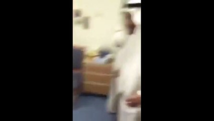 The modest Saudi King Salman,  petting a little girl