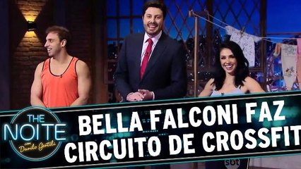 Léo Lins desafia Bella Falconi em circuito de Crossfit