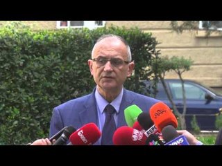 Report TV - Vasili: Organet shqiptare të hetojnë rastet e lidhura me Parajsat Fiskale