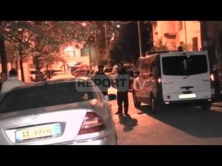 Report TV - Po divorcohej me gruan, djali vret me thikë babain në ish-bllok