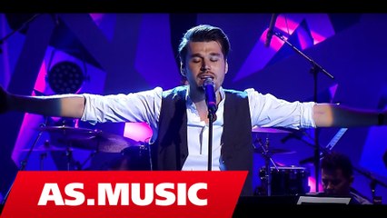 Alban Skenderaj - Dicka - "Tingujt E Ditarit Tim" ( Live Acoustic )