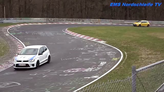 Golf Mk2 dá o verdadeiro encosto num Porsche 991 GT3 em Nurburgring!