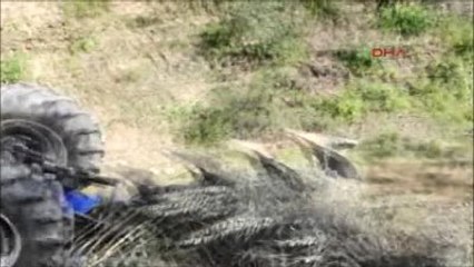 Nazilli İki Ay Önce Aldığı Traktörüyle Şarampole Yuvarlandı