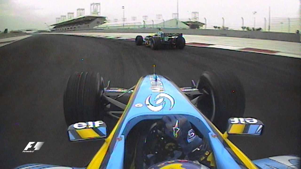 Alonso v Webber  Onboard F1 Bahrain Grand Prix 2004