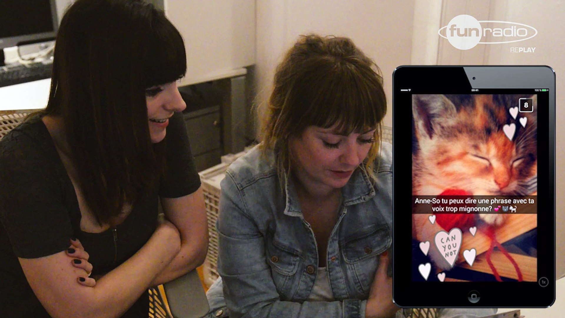 Marion Et Anne So Decouvrent Vos Snaps En Direct Marion Et