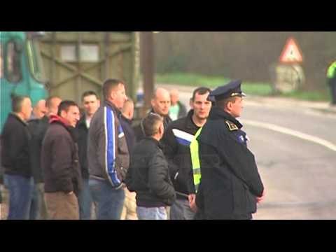 Targat e Kosovës, ende problem në komunat veriore - Top Channel Albania - News - Lajme