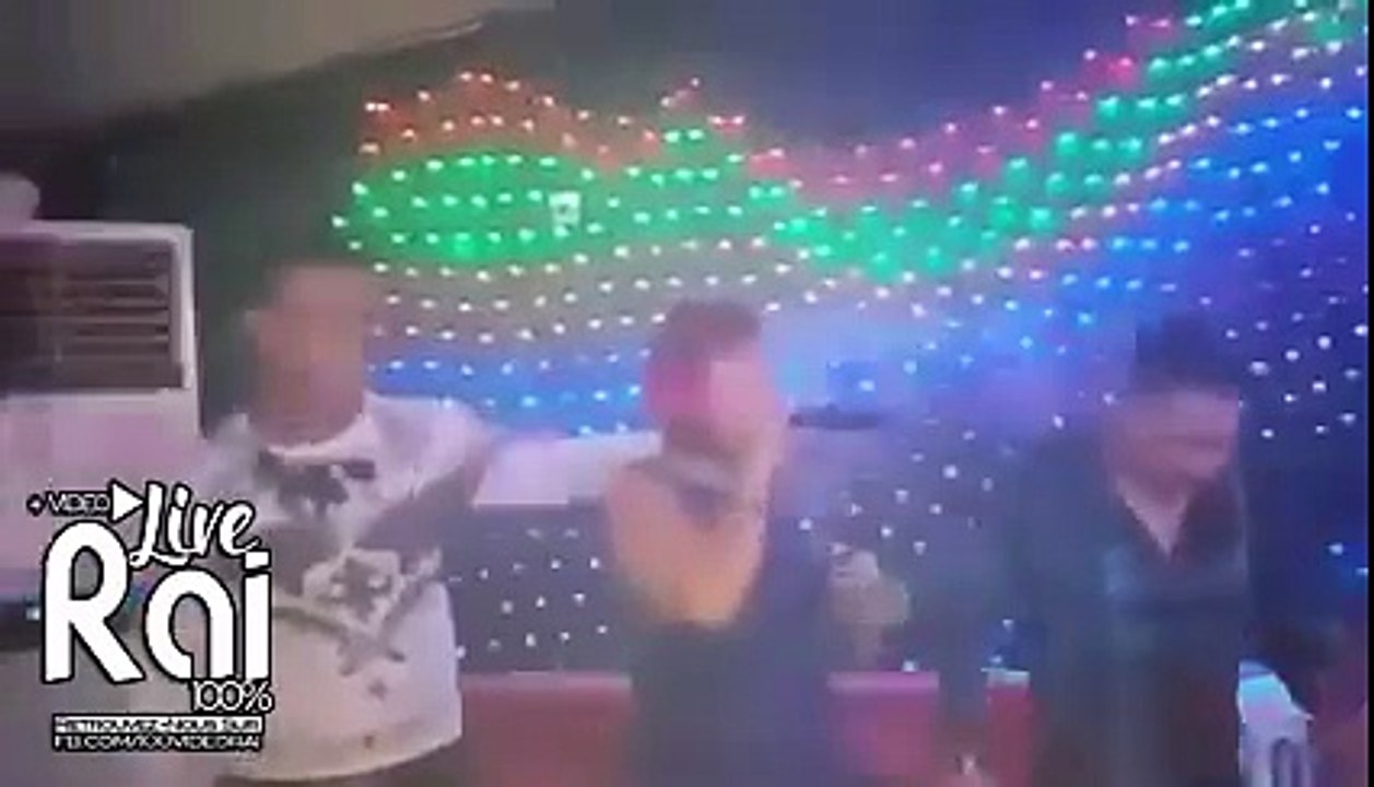 الشابة وردة.. الشاب محمد بن شنات في احدى الكاباريات Cheba Warda Duo Mohamed Benchenet 2016