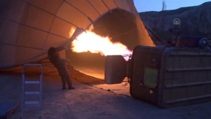 Sıcak Hava Balonu "Aa 96 Yaşında" Pankartıyla Havalandı