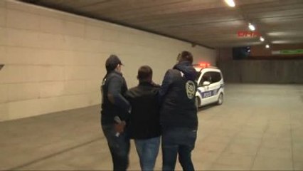 Polisi Görünce Uyuşturucu Hapları Yutmaya Çalıştı