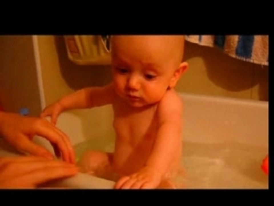 Noah au bain douche