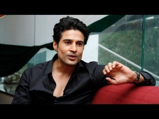 'I'm NOT a Desi Sherlock' - Rajeev Khandelwal | Stars In The City
