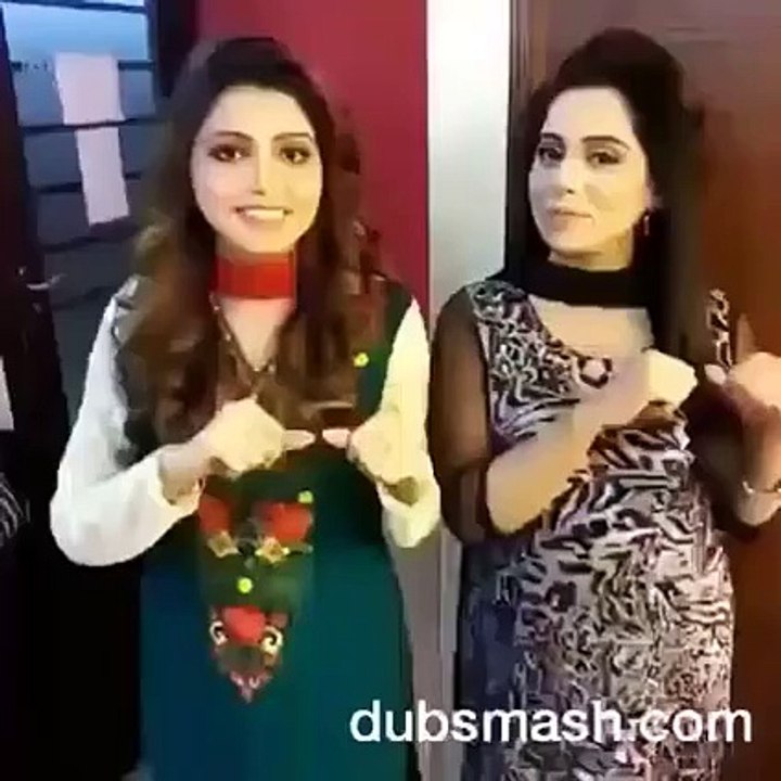 Duniya News Female Newscaster Dubsmash on Crickter DJ Bravo Champion Song