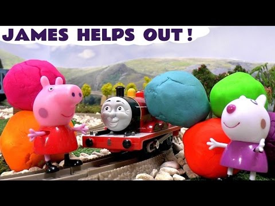 Peppa Pig Thomas and Friends Play Doh Surprises Dressing Up Game Pepa Thomas Y Sus Amigos