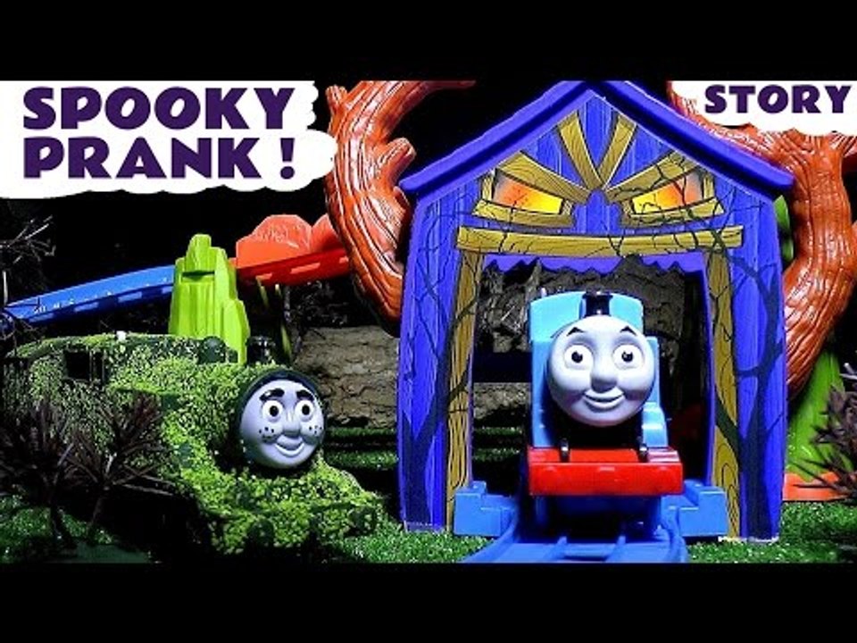 Thomas and Friends Spooky Prank Tom Moss Play Doh Dinosaur Footprints Thomas Train Set