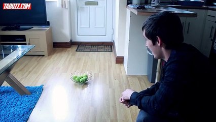 cet homme est hanté par des fantômes et il a des vidéos pour le prouver