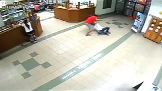 Dha Dış Haber - Kavga Sırasında Boynundan Bıçaklandı