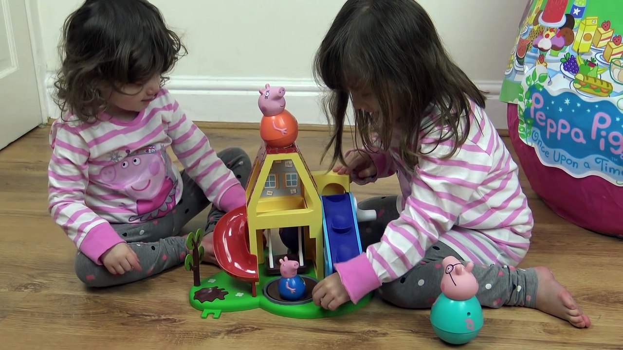 New 2016 PEPPA PIG SUPER GIANT EGG SURPRISE Toys Fun Toys Kids Video The Disney Toy Collector