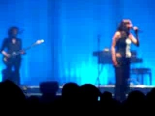 Zazie avec un trou de mémoire