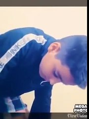 Niño celoso Entiende pendeja no vas a tener novio