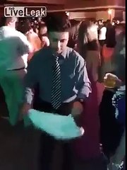 larky ny jaadu dekhny ky bhaany larki se behuda harkat krdi.............