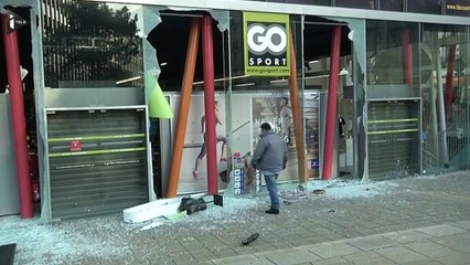 La mobilisation contre le projet de loi travail en baisse, des incidents en marge des cortèges