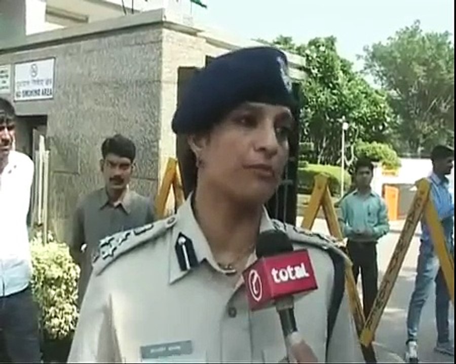 Lady IPS officer accuses Gurgaon Police Commissioner of harassment
