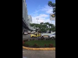 Se pelean en plena calle. Cero tolerancia