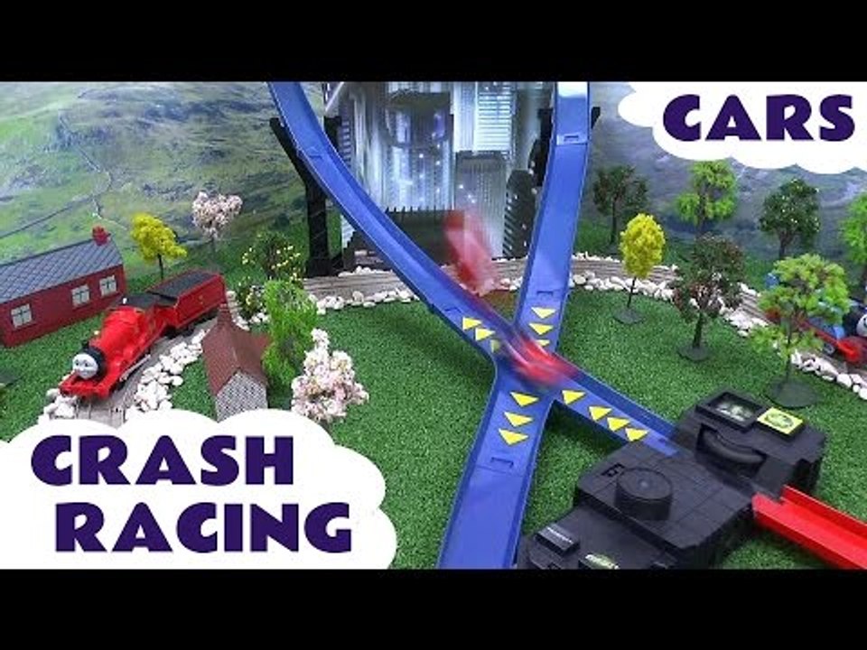 Disney Cars Crash Racing Spider-Man Play Doh Thomas and Friends Lightning McQueen + Bloopers Toys