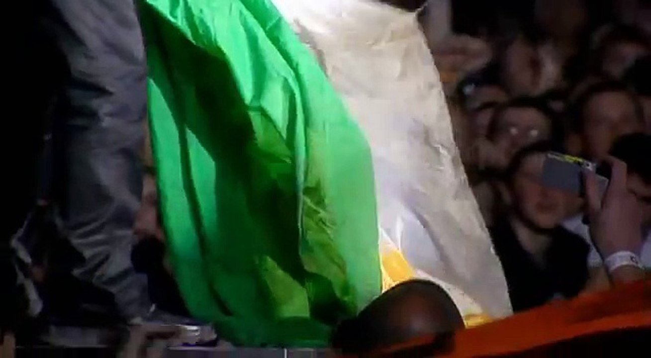 U2 Go Home DVD Live Slane Castle 2001 (Full Concert) 11