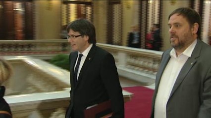 Puigdemont, "sorprendido" por la reunión de Junqueras con Sánchez