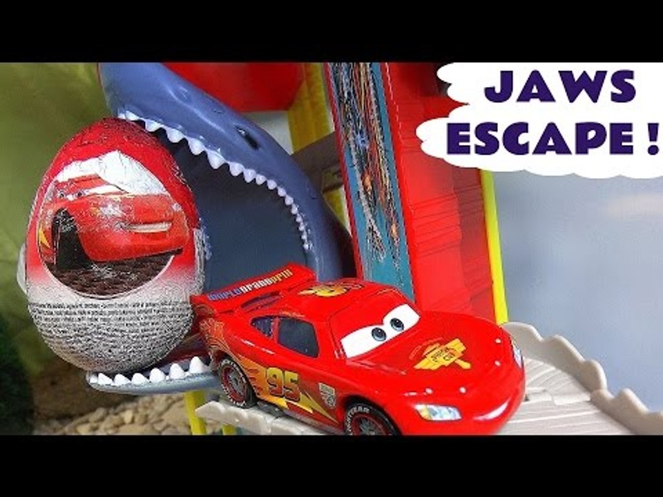 Disney Cars Kinder Surprise Eggs Play Doh Thoma...