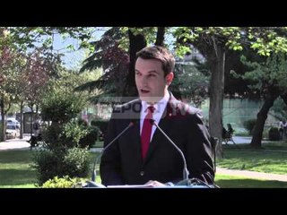 Report TV - Tiranë, vendoset pllakata përkujtimore e Janosh Huniadit