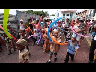 NIÑOS DESFILAN EN CONMEMORACIÓN DEL MES DE LA ETNIA NEGRA