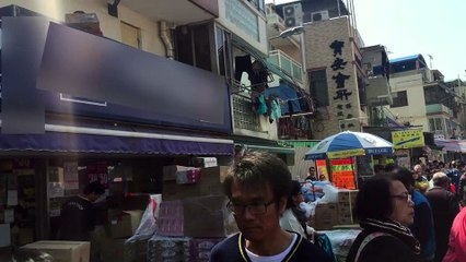 El increíble reparto de cajas de espaldas de Hong Kong