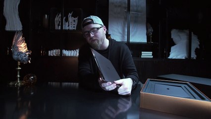 The World's Thinnest Laptop!