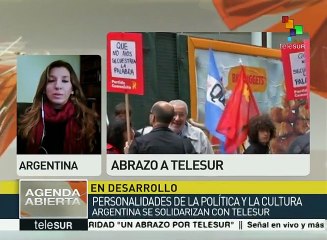 Argentinos se manifiestan contra salida de teleSUR de su país
