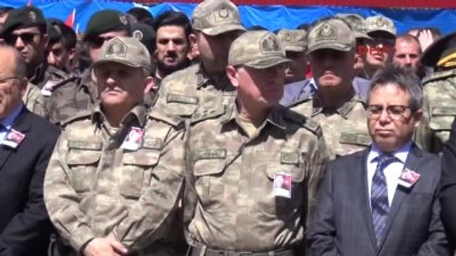 Gümüşhane Şehit Komiser Yardımcısı Tamer Aktaş Gümüşhane'de Toprağa Verildi-2 Yeniden