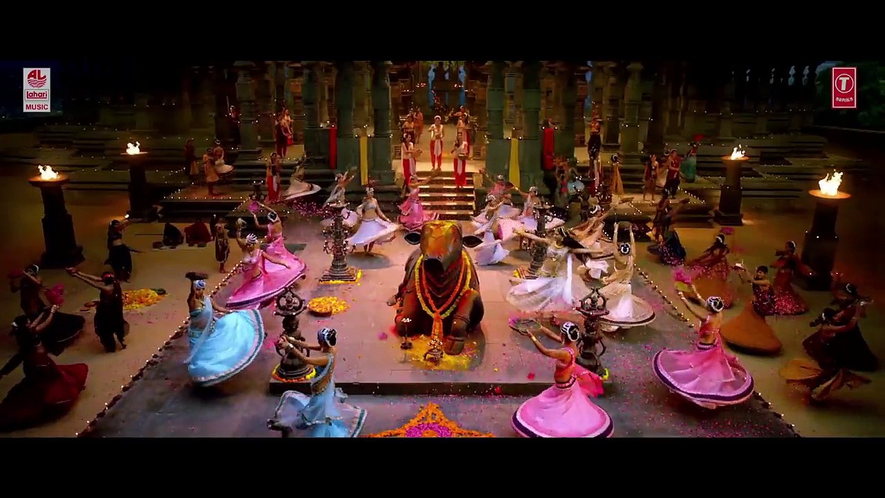 Punnami_Puvvai__Full_Video_Song____Rudhramadevi____Allu_Arjun,_Anushka,_Rana_Dag