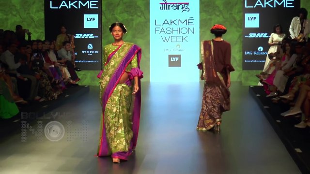 Carol Gracias Flaunts BABY BUMP On Ramp - Lakme Fashion Week 2016