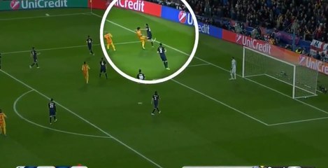 Le dangereux coup de pied de Luis Suarez sur Juanfran que l’arbitre n’a pas vu (vidéo)