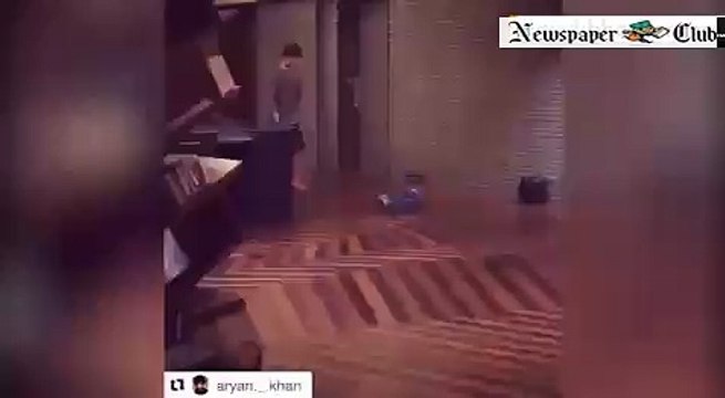 Aryan Khan Handstand, Hahrukh Khan Son, Bollywood News, Latest Bollywood News