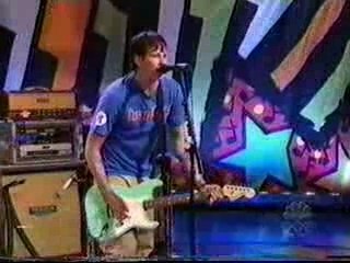 Blink.182.-.Aliens.Exist.live.on.Leno