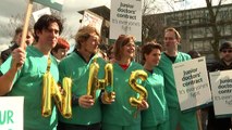 Green Wing actors join junior doctors' on picket line
