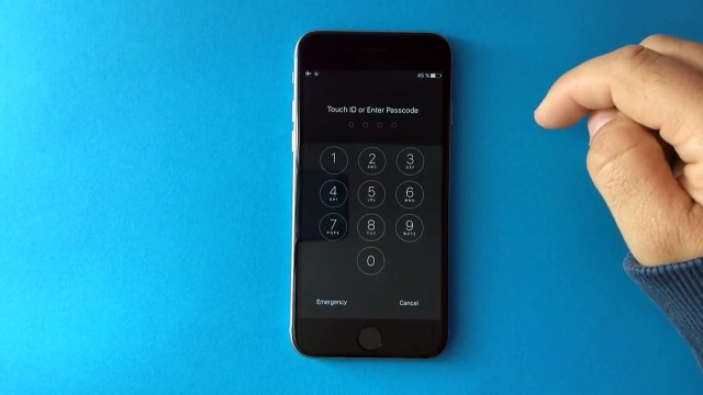 No ask for passcode, Siri gives access contacts and photos. iOS 9 - 9.3.1 & iPhone 6S 6S+ (3D Touch)