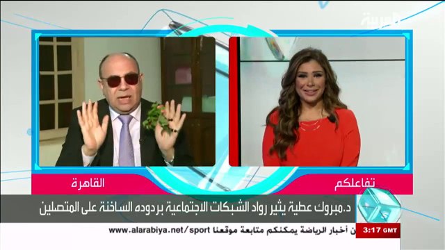 مبروك عطية يحرج مذيعة العربية: أنتي حبيبتي بس الحب مش اتنين في أوضة النوم (فيديو)