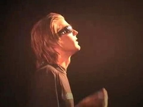 Basshunter - Vi sitter i Ventrilo och spelar DotA