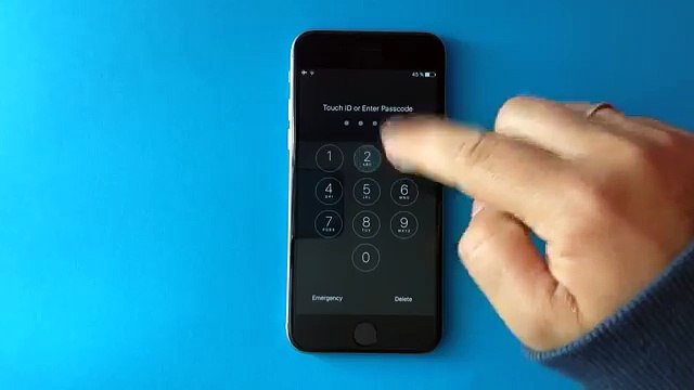No ask for passcode, Siri gives access contacts and photos. iOS 9 - 9.3.1 & iPhone 6S 6S+ (3D Touch)
