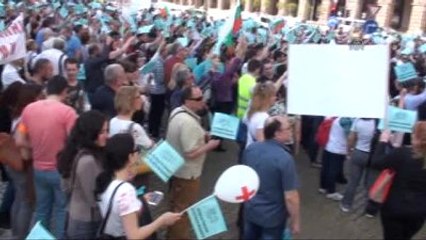 Bulgaristan'da Doktorlar Protesto Düzenledi