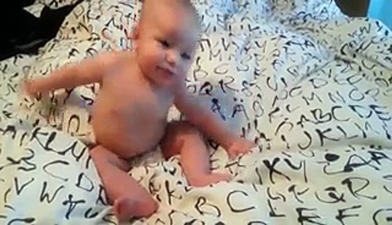 Videos Graciosos de Bebés Bailando - Video de Risa